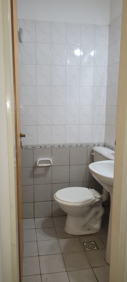 Oportunidad Venta - Monoambiente Dividido En 1 Dormitorio Pichincha - U$d 31.900 - Riccheri 1000 -P. Baja  - Apto Credito  Hipotecario-