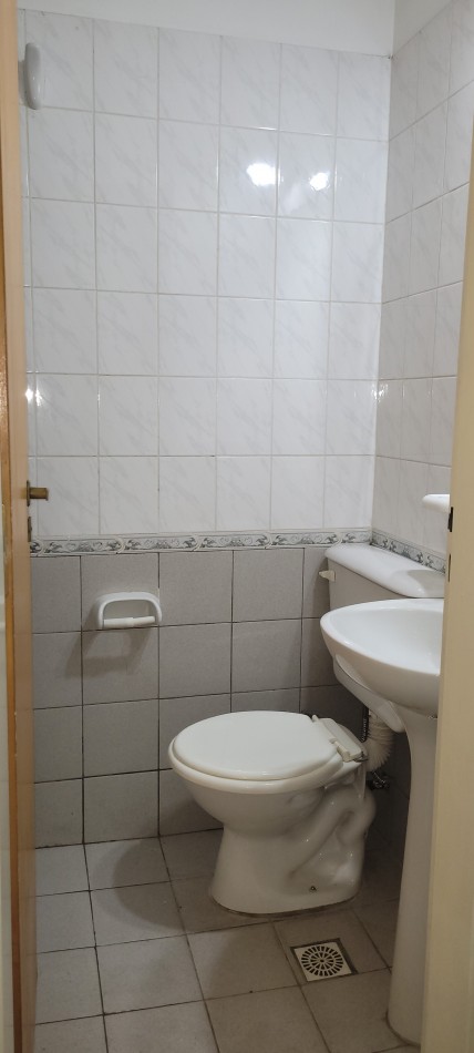 Oportunidad Venta - Monoambiente Dividido En 1 Dormitorio Pichincha - U$d 31.900 - Riccheri 1000 -P. Baja  - Apto Credito  Hipotecario-