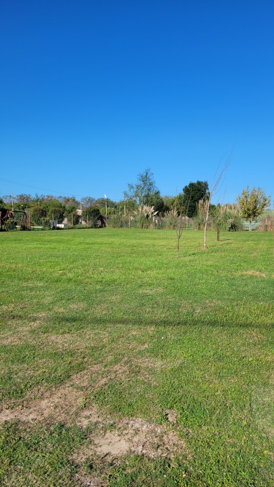 Terreno con gran superficie  en barrio cerrado de 1.215 M2  en  Venta Roldan -  Barrio Cerrado - Pucara Los Buhos  