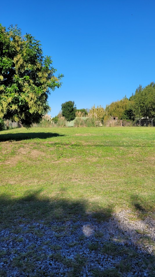 Terreno con gran superficie  en barrio cerrado de 1.215 M2  en  Venta Roldan -  Barrio Cerrado - Pucara Los Buhos  