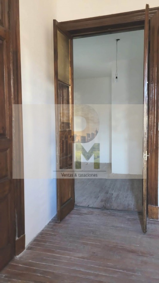 Importante  casa con local ideal institucion o constructoras en Venta  Centro  De  Rosario - Sarmiento  1000 - Excelente - Apto Para Pb + 8 Pisos