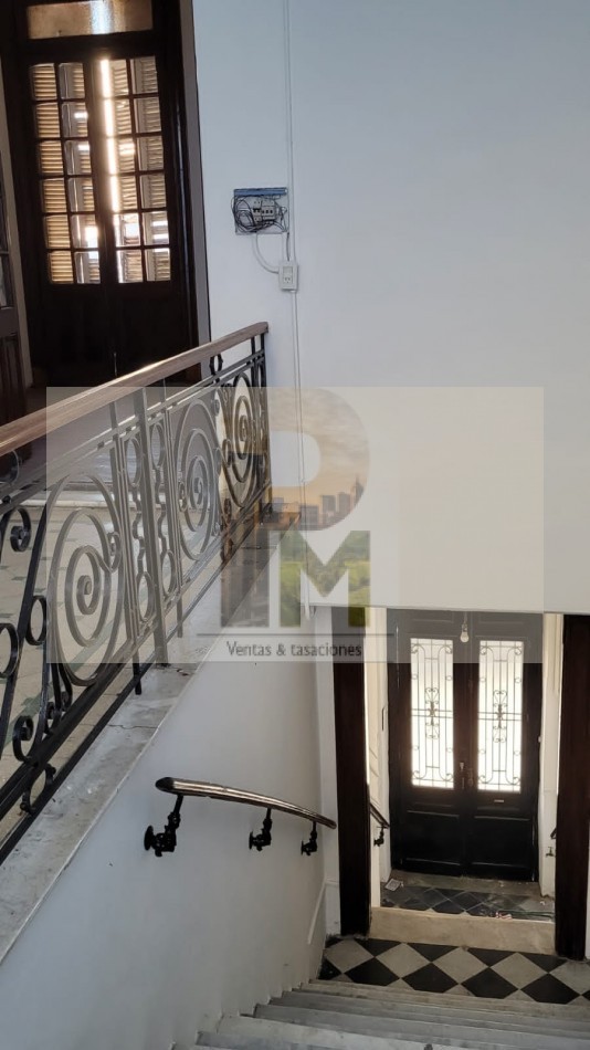 Importante  casa con local ideal institucion o constructoras en Venta  Centro  De  Rosario - Sarmiento  1000 - Excelente - Apto Para Pb + 8 Pisos